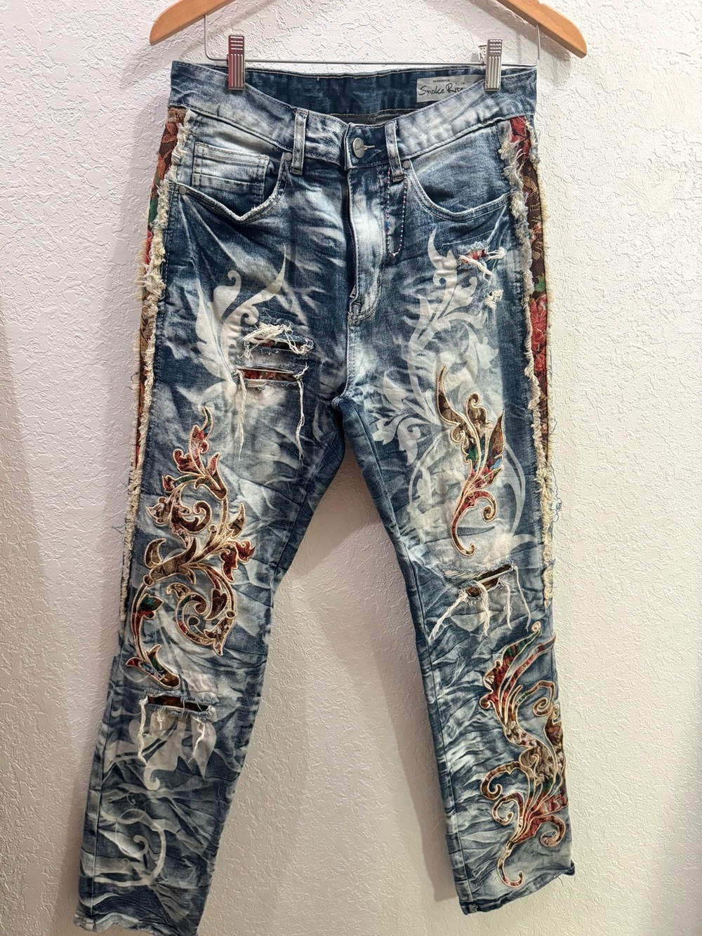 SmokeRise Men’s Distressed Tapestry Jeans BlueToast Embroidered Graphic W30 NWOT - Picture 2 of 13